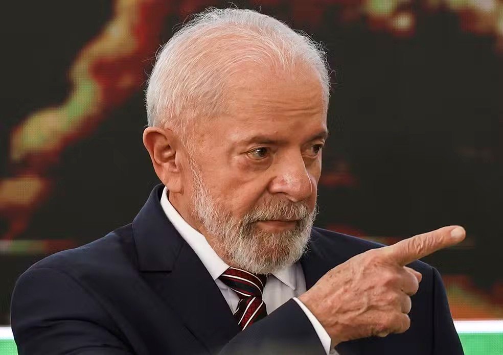foto17bra-101-lula-a4.jpg foto17bra-101-lula-a4.jpg