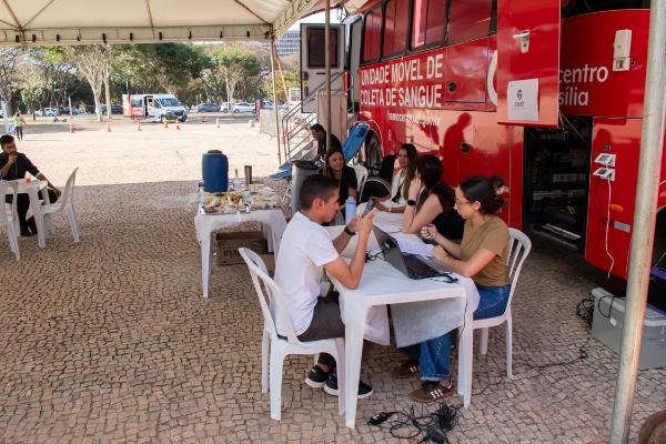  Leonardo Costa é doador desde que precisou passar por transfusões após um acidente (Erika Brito)