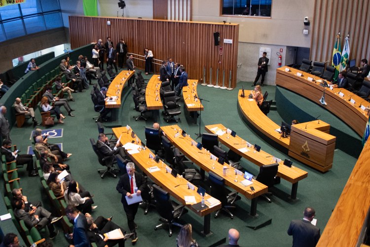 8a01762f-e2d8-a4bb-55e7-affc8ee4d60e.jpeg Falta de segurança em vias e violência contra profissionais de saúde são temas debatidos na sessão