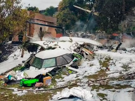 ec202045-bagagens-dos-passageiros-da-voepass-estao-sendo-limpas-e-separadas-430x323.jpg