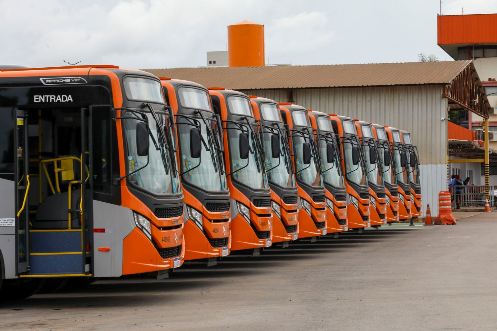 nova-frota-onibus-df.jpg