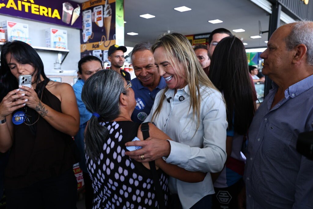 Celina Leão anuncia R$ 12 milhões para feiras e destaca expansão do metrô durante agenda no Gama
