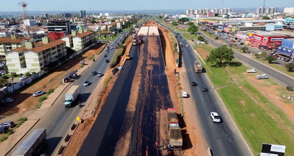 Obras do viaduto de Valparaíso chegam à fase de pavimentação na BR-040