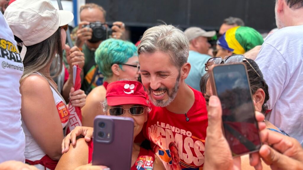 Ato da Virada reúne apoiadores de Lula e Leandro Grass em Brasília
