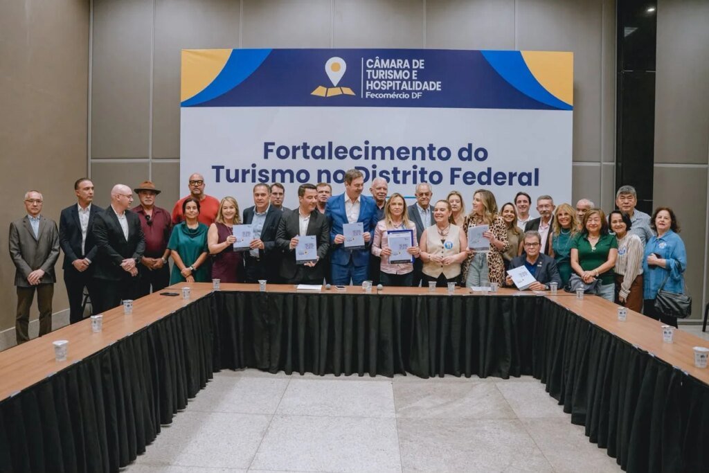 Governadora Celina Leão — Gustavo Rocha Vice