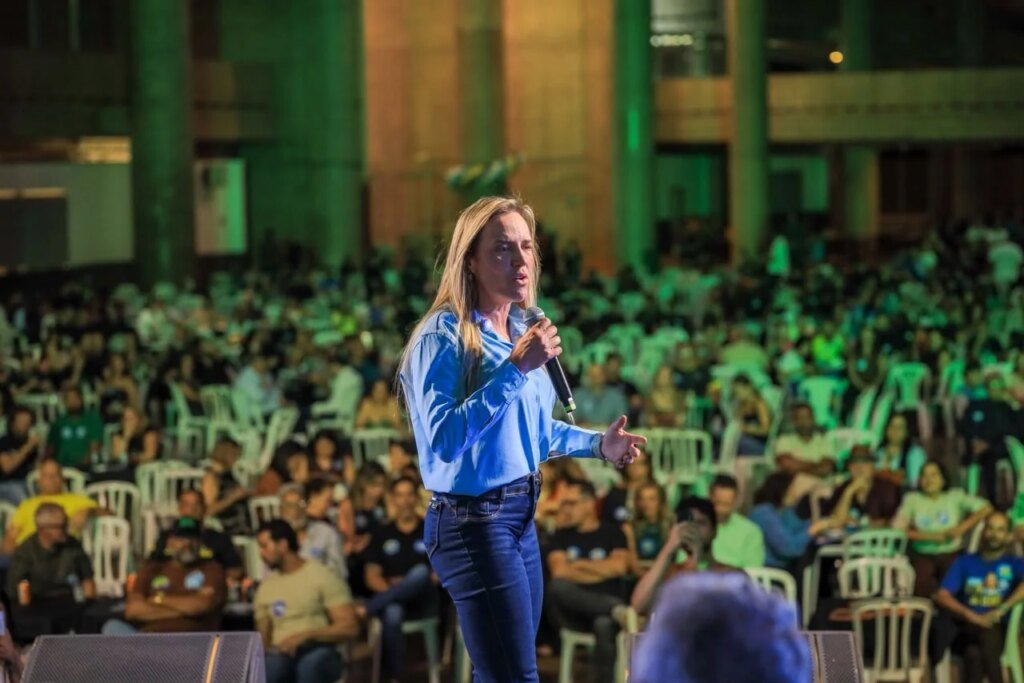 Governadora Celina Leão — Gustavo Rocha Vice