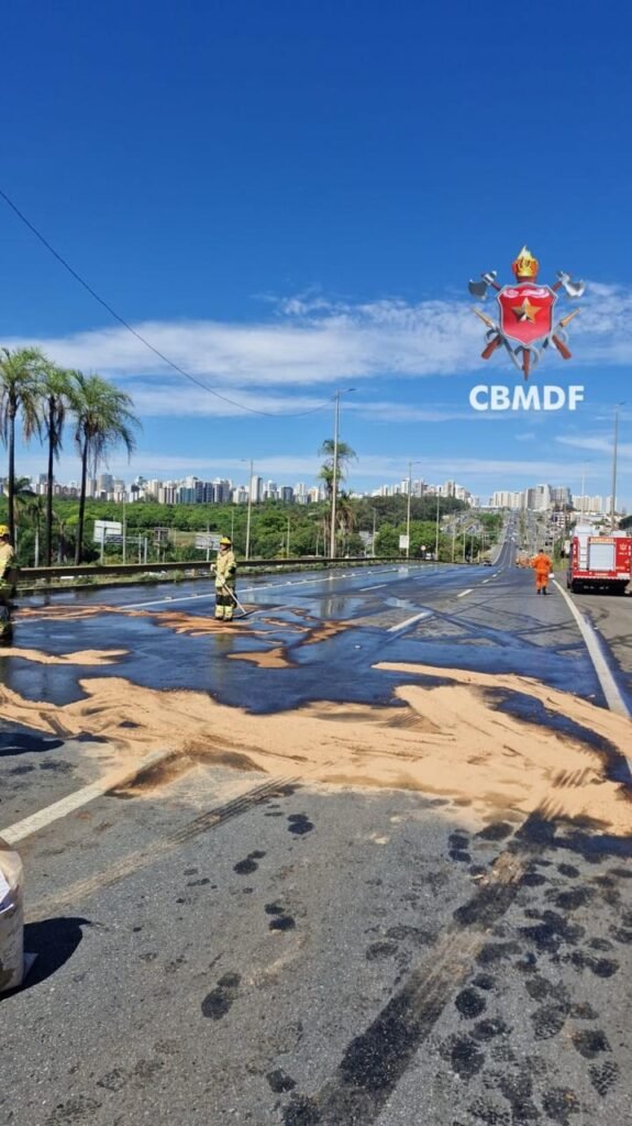 Derramamento de combustível interdita trecho da EPTG nesta quarta-feira