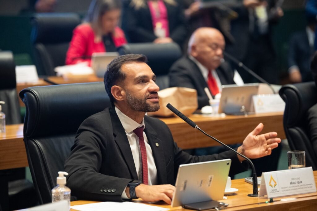 Fábio Felix tem menor custo por voto da bancada federal do DF; Veras, o maior